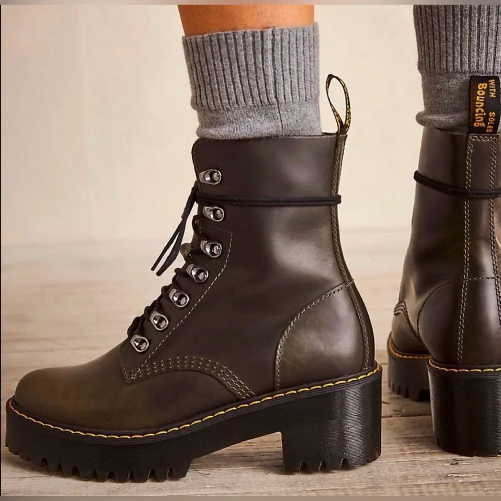 Dr. Martens Leona Platform Ankle Boots, Size 9, Dark Taupe - Picture 2 of 8